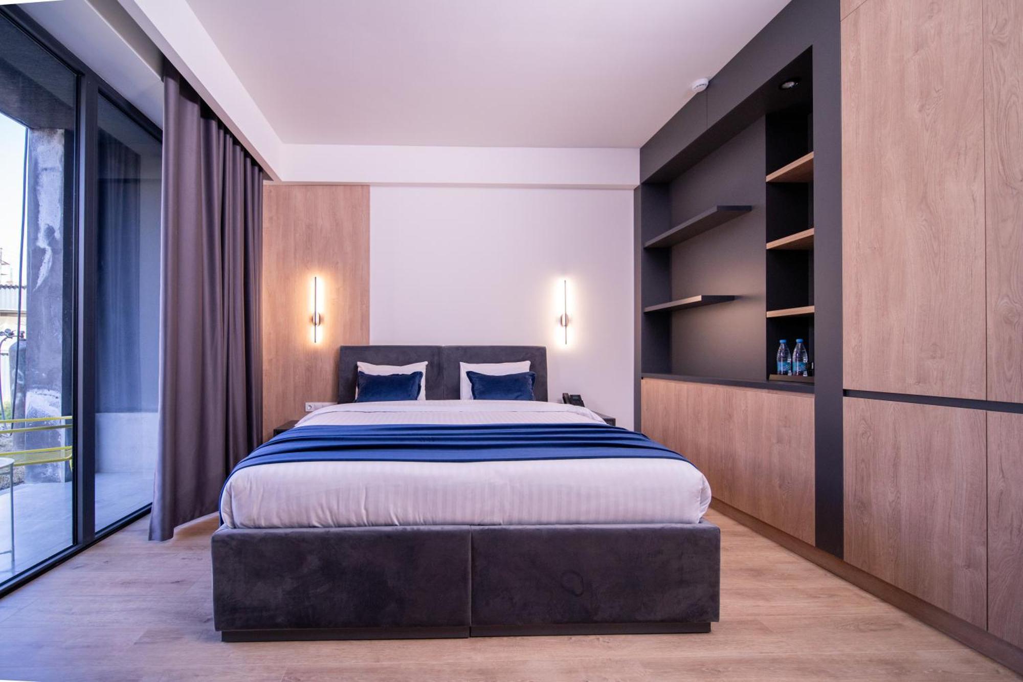 Dili Town Resort And Spa Дилиян Екстериор снимка