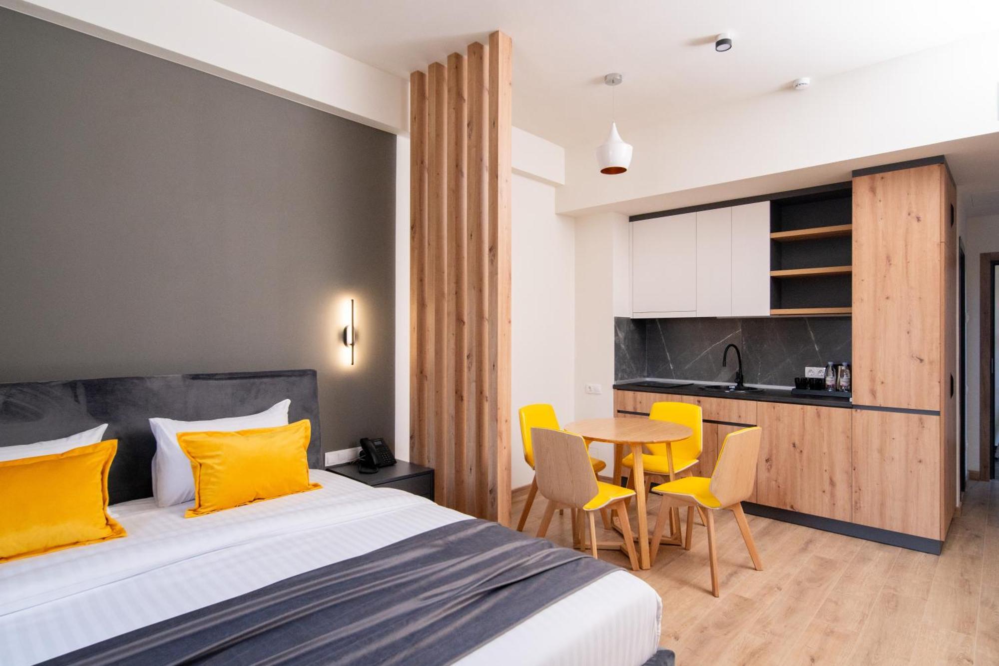 Dili Town Resort And Spa Дилиян Екстериор снимка